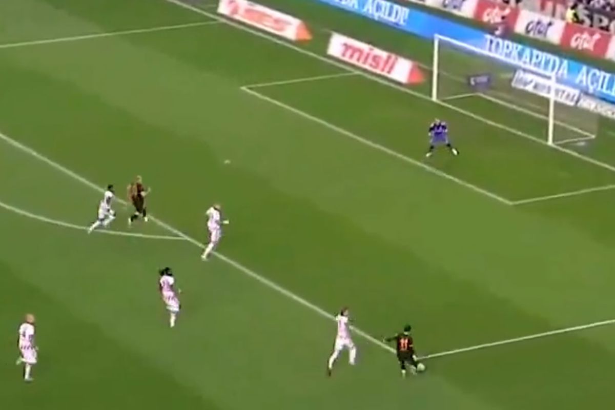 Okan Kocuk\'un Galatasaray\'dan yediği gol tepki çekti