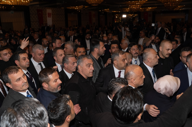 Olaylı Türkiye Belediyeler Birliği seçiminde oy kullanımı başladı