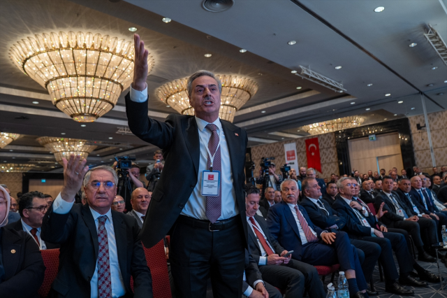Olaylı Türkiye Belediyeler Birliği seçiminde oy kullanımı başladı