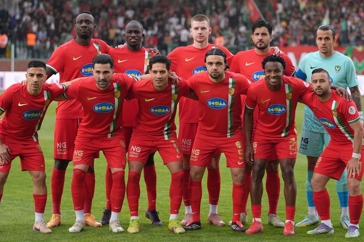 Süper Lig\'e çıkan Amedspor\'a Süper Lig devlerinden peş peşe tebrikler 