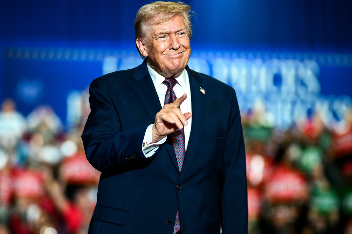 Trump\'ın bir saat boyunca aynı şeyi söylediği Beyaz Saray paylaşımı tartışma yarattı