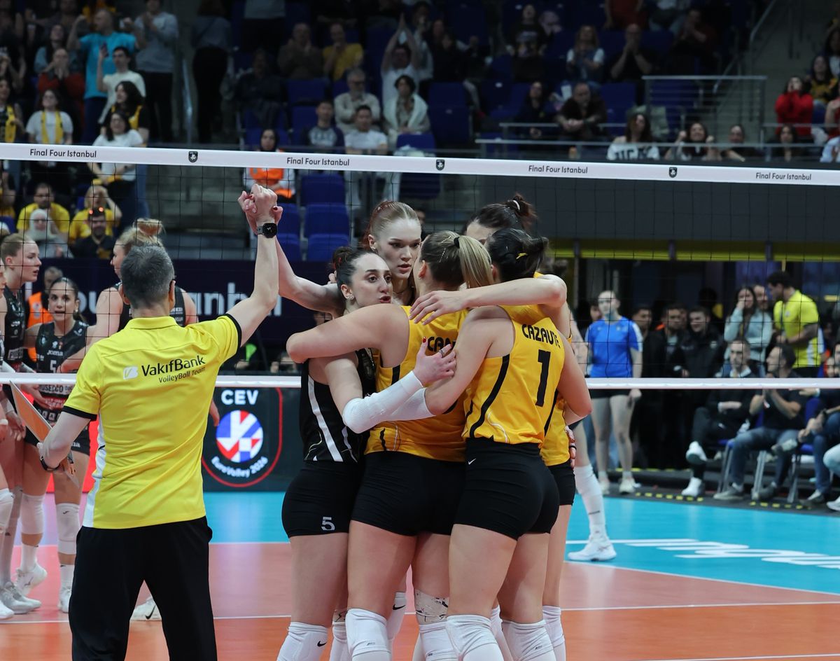 VakıfBank Finale Yükseldi