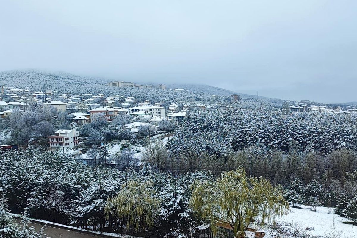 Mayıs ayında güne kar ile uyandılar