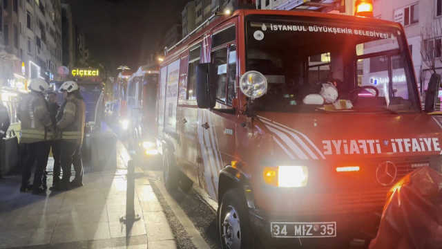 22 yaşındaki genç, metro istasyonunda raylara düşerek hayatını kaybetti