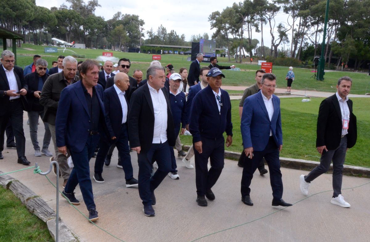 Bakan Bak, Golf Turnuvası\'na Katıldı