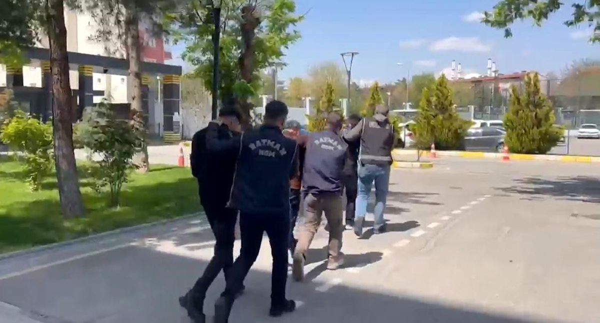 Batman\'da Silah Operasyonu