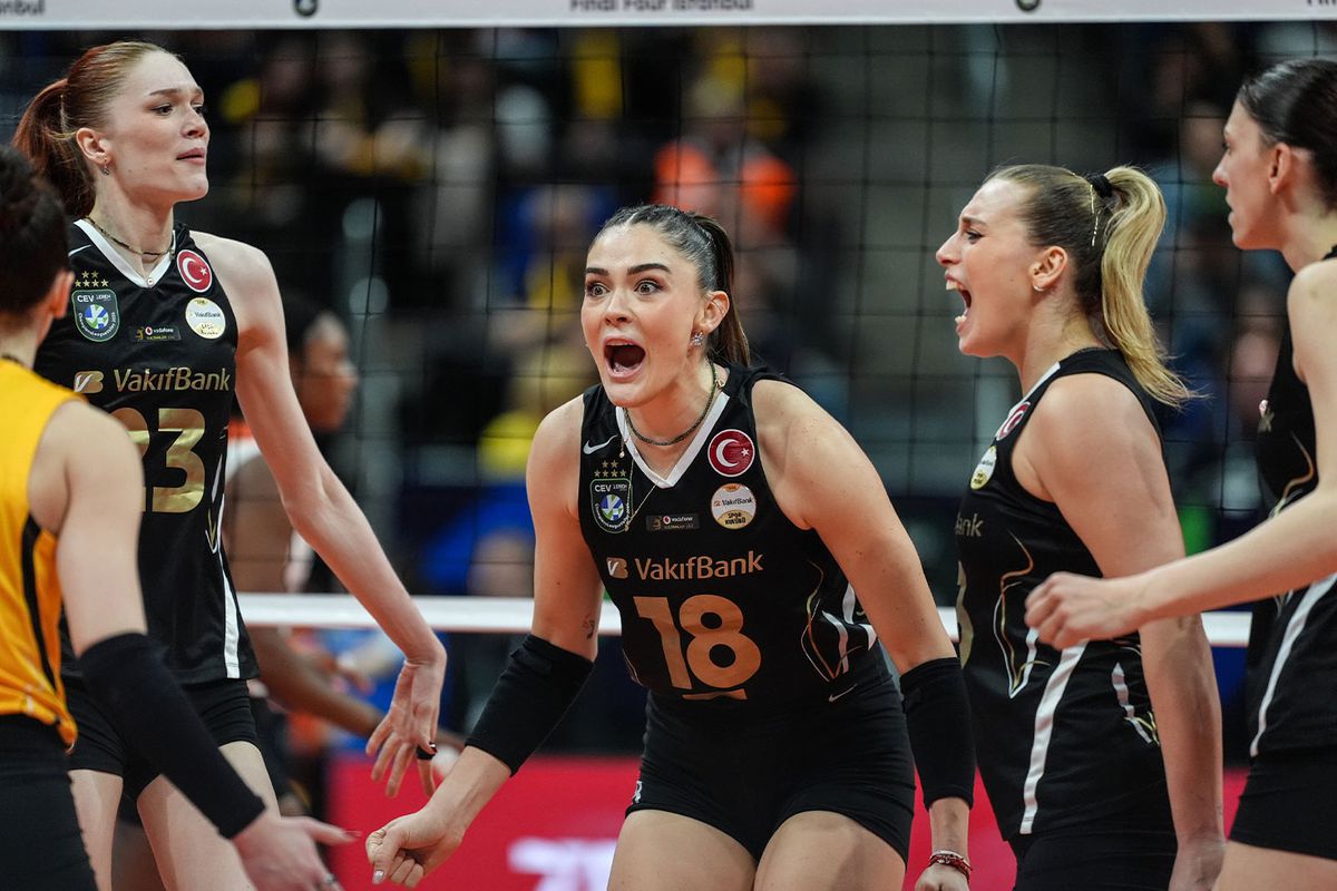 Eczacıbaşı Dynavit\'i yenen VakıfBank, 7. kez CEV Şampiyonlar Ligi şampiyonu