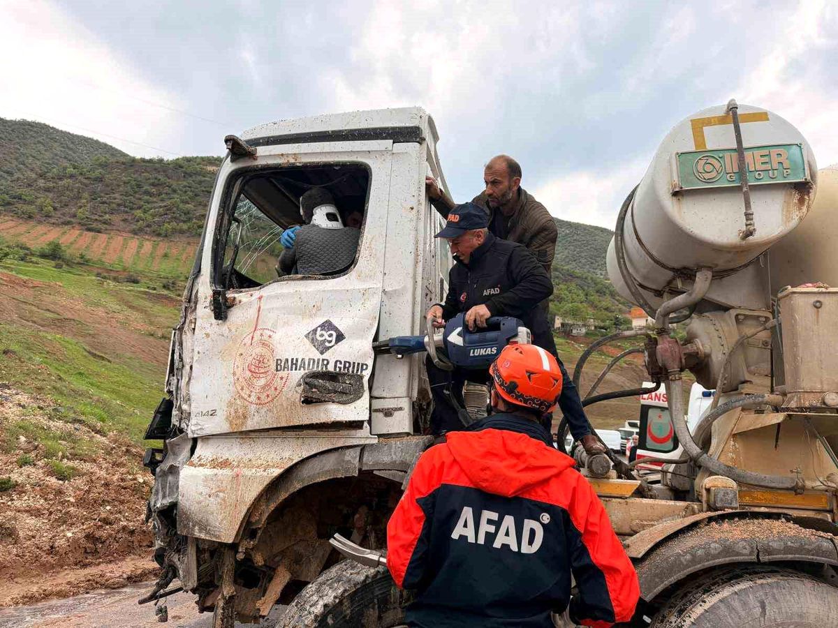 Siirt\'te Beton Mikseri Kaza Yaptı