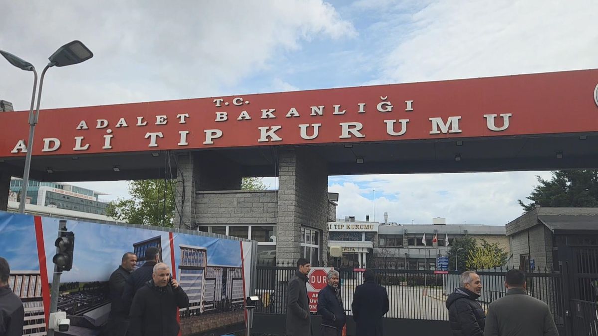 Esenler\'de Silahlı Saldırı: Yusuf Arda Özer Hayatını Kaybetti