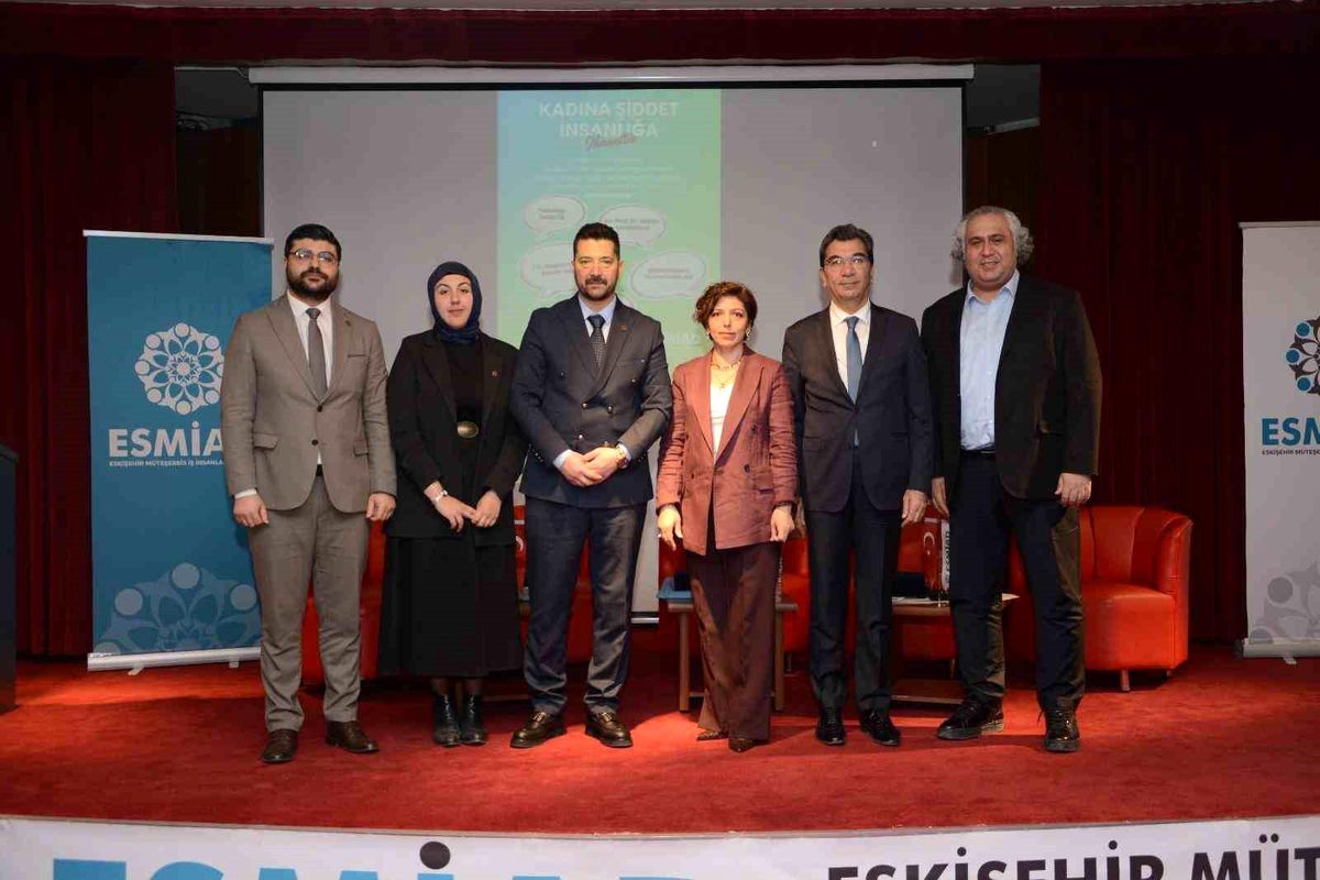 Kadına Şiddetle Mücadele Paneli Eskişehir\'de