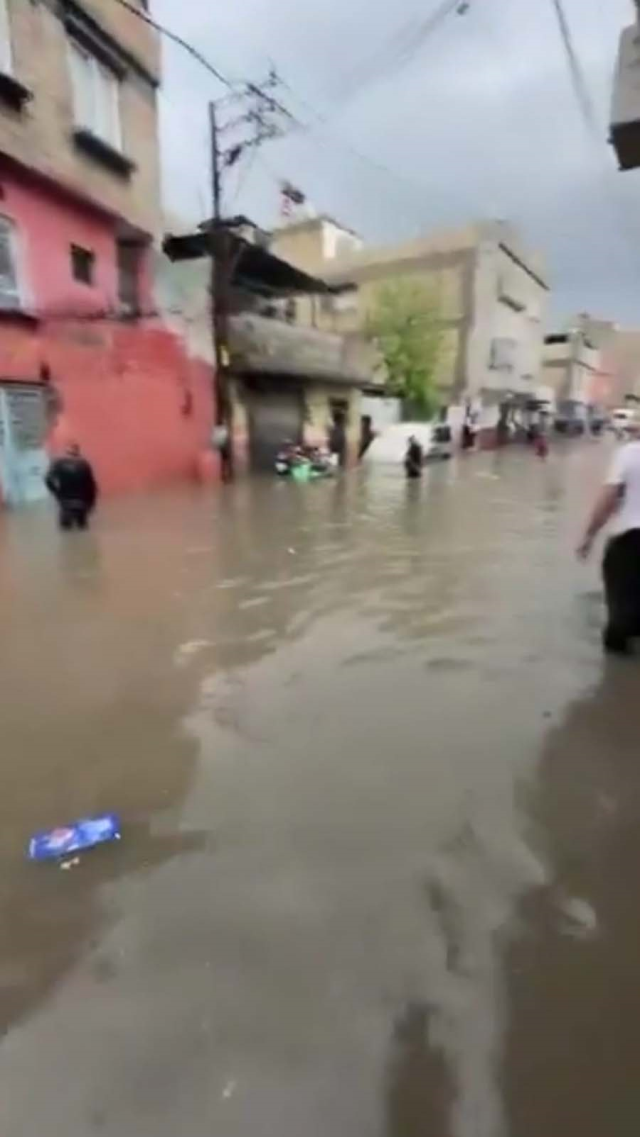 Gaziantep ile Şanlıurfa'yı sağanak ve şiddetli fırtına vurdu