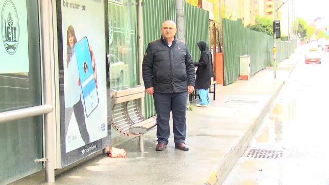 Genç mühendis otobüs beklerken feci şekilde hayatını kaybetti! Aile 