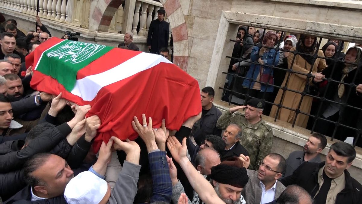 Almina Ağaoğlu\'na Son Veda
