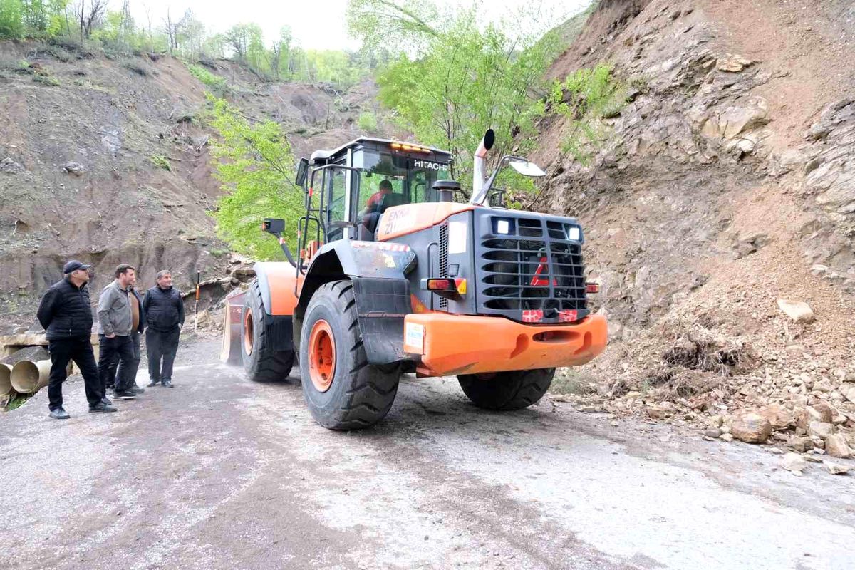 Bozkurt\'ta Heyelan, Yol Yeniden Açıldı
