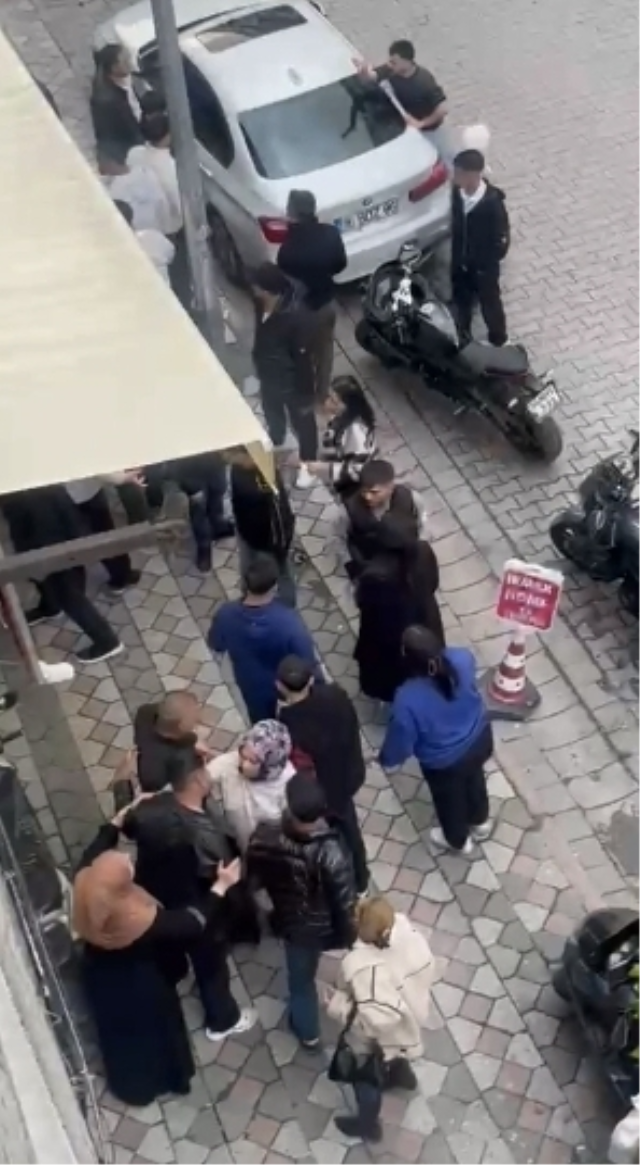 Kavgaya aileler dahil oldu, ortalık savaş alanına döndü