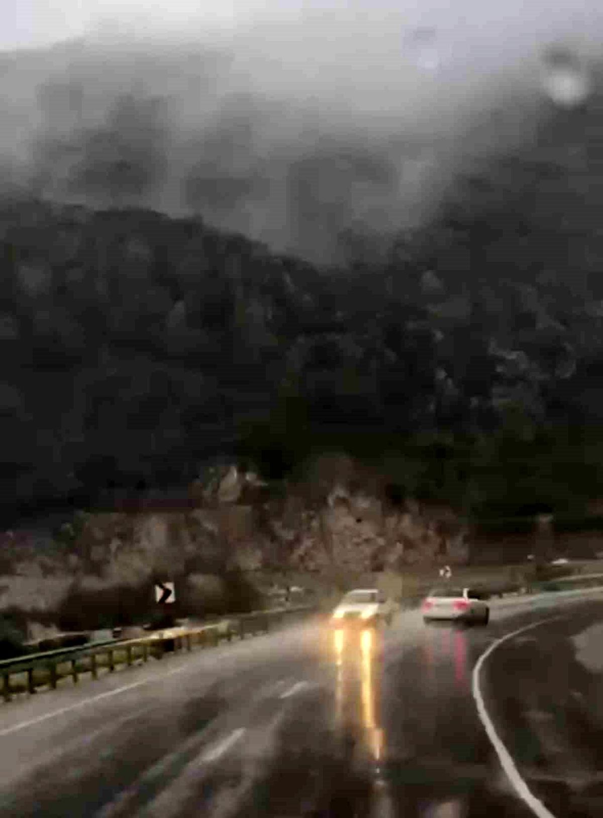 Antalya\'da Ters Yolda Tehlikeli Seyir