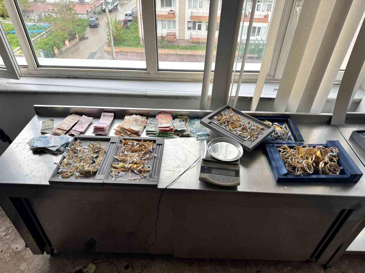 Kuyumcuda Altın Soygunu: 4 Maskeli Şüpheli Yakalandı