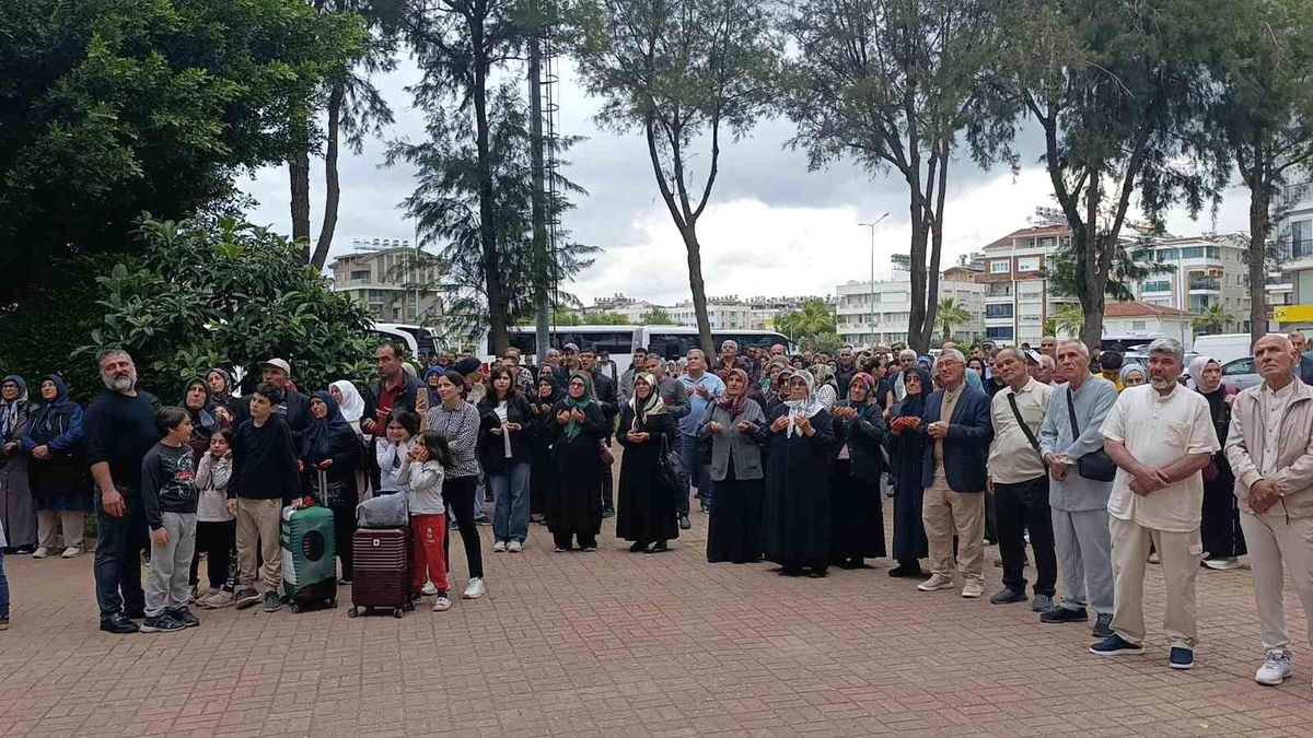 Manavgat\'tan Hacı Adaylarına Uğurlama Töreni