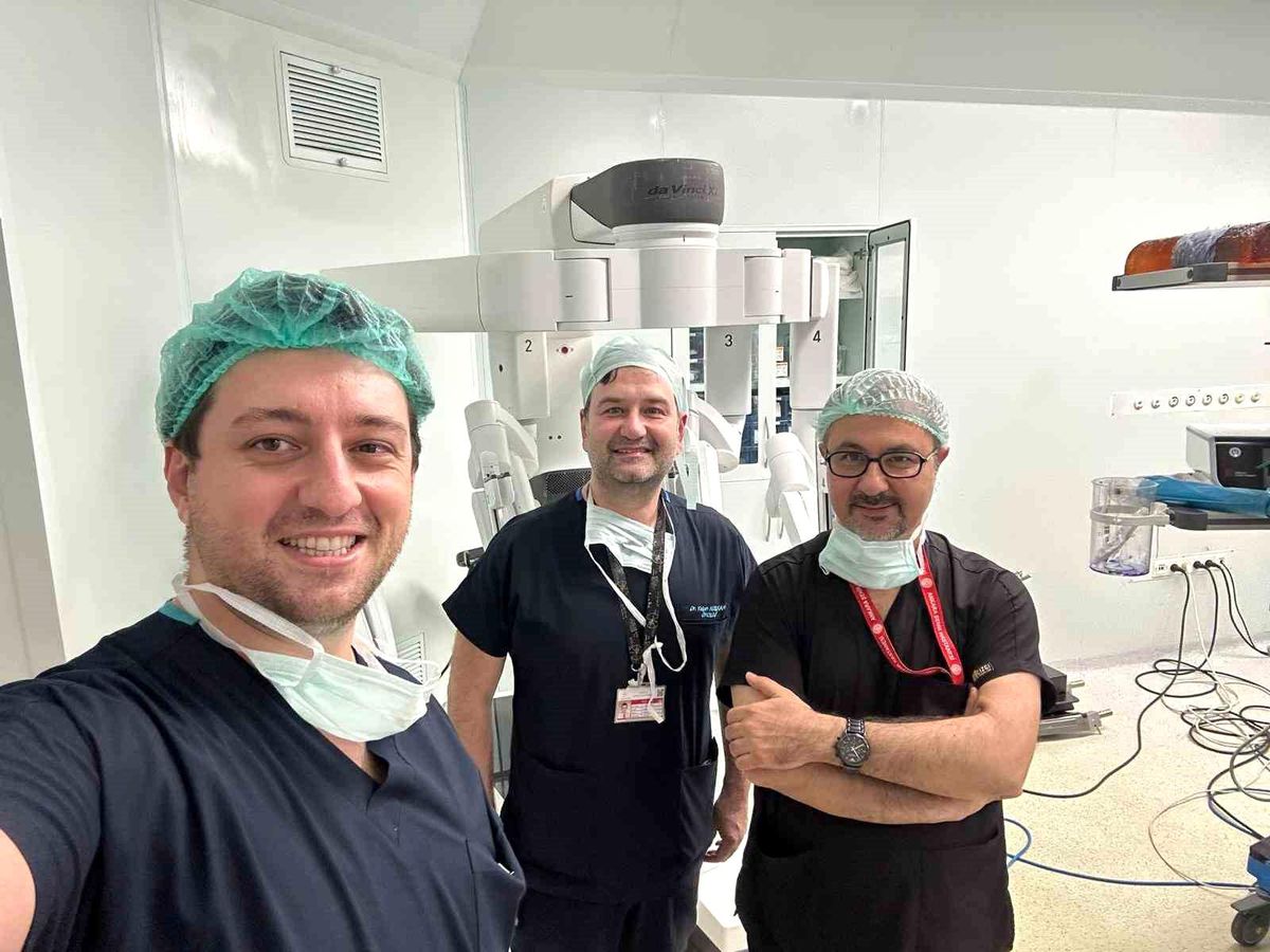 Robotik Cerrahi ile Yapay Mesane Başarısı
