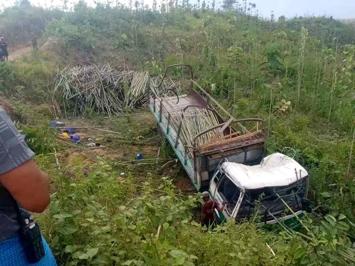 Myanmar\'da Trafik Kazası: 16 Ölü, 21 Yaralı