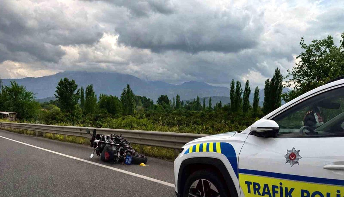 16 Yaşındaki Motosiklet Sürücüsü Kaza Geçirdi