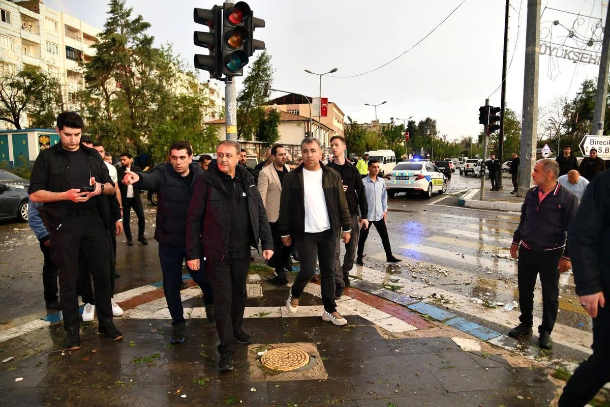 Şanlıurfa\'da fırtına felaketi: 1 ölü, 40 yaralı