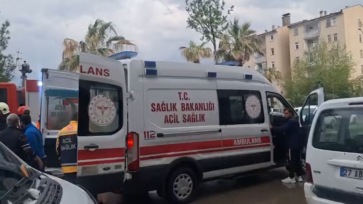 Birecik\'te Güneş Paneli Devrildi: 1 Ölü