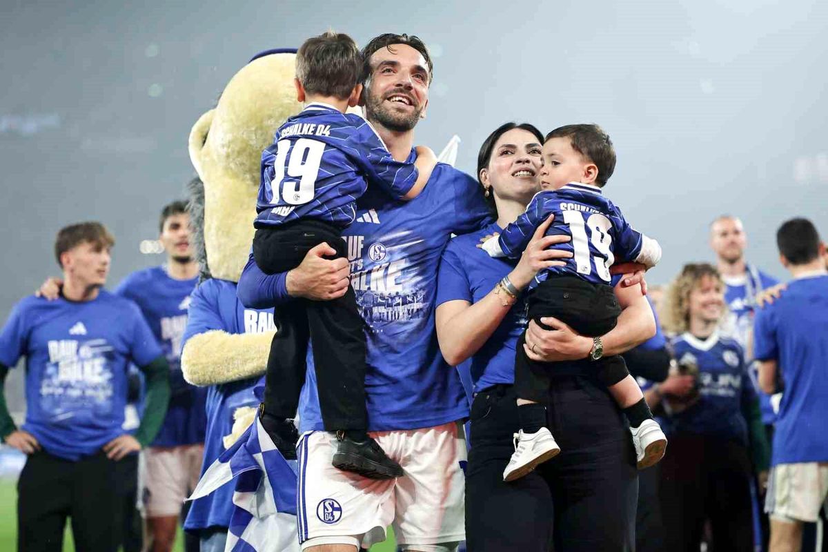 Schalke 04, Bundesliga\'ya Döndü