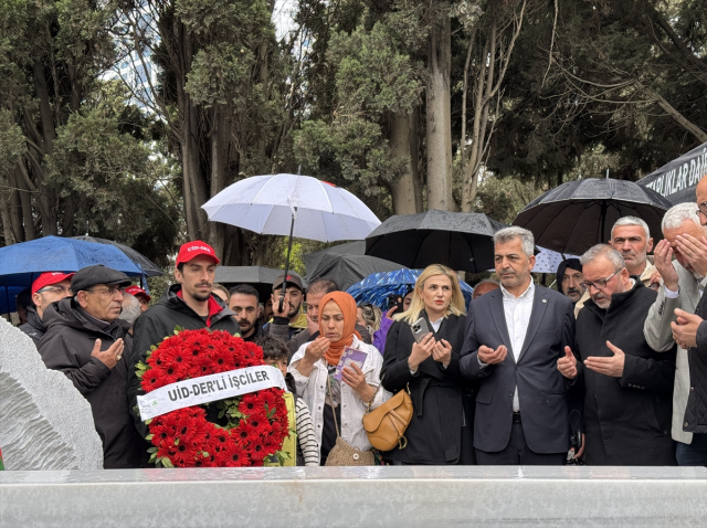 Sırrı Süreyya Önder vefatının birinci yılında kabri başında anıldı