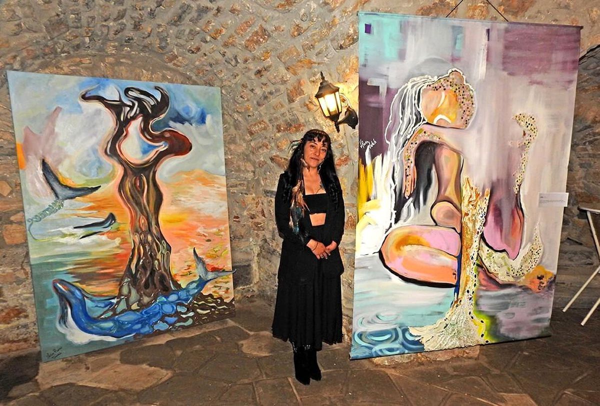 Çeşme\'de Yeni Sanat Sergisi Açıldı