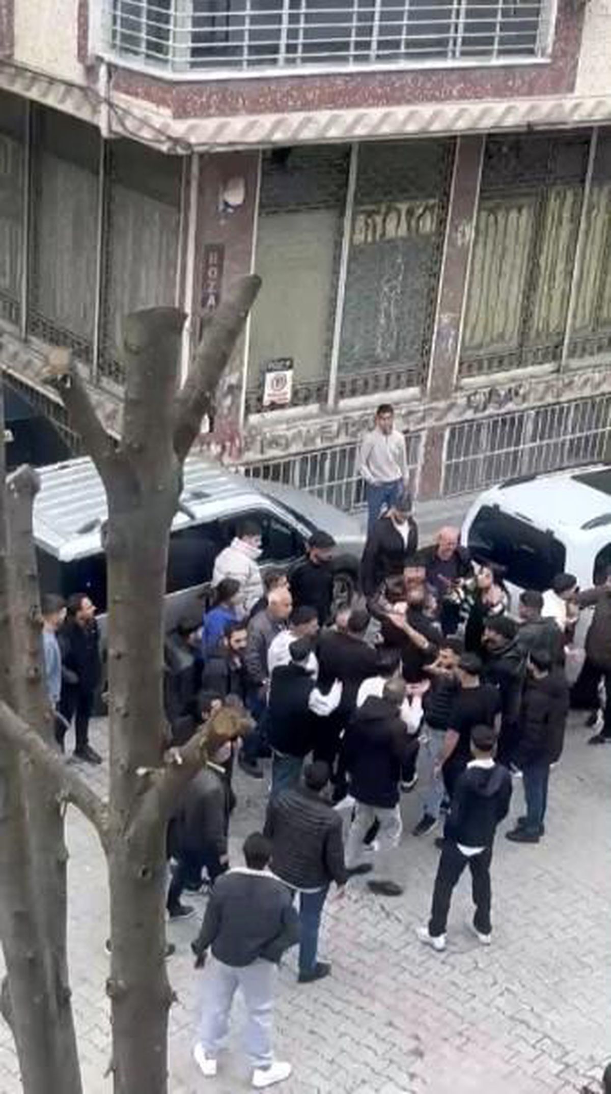 Sultangazi\'de Silahlı Kavga: 1 Gözaltı