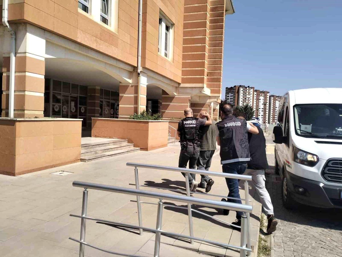 Kastamonu\'da Uyuşturucu Operasyonunda 2 Sanığa 18 Yıl Hapis