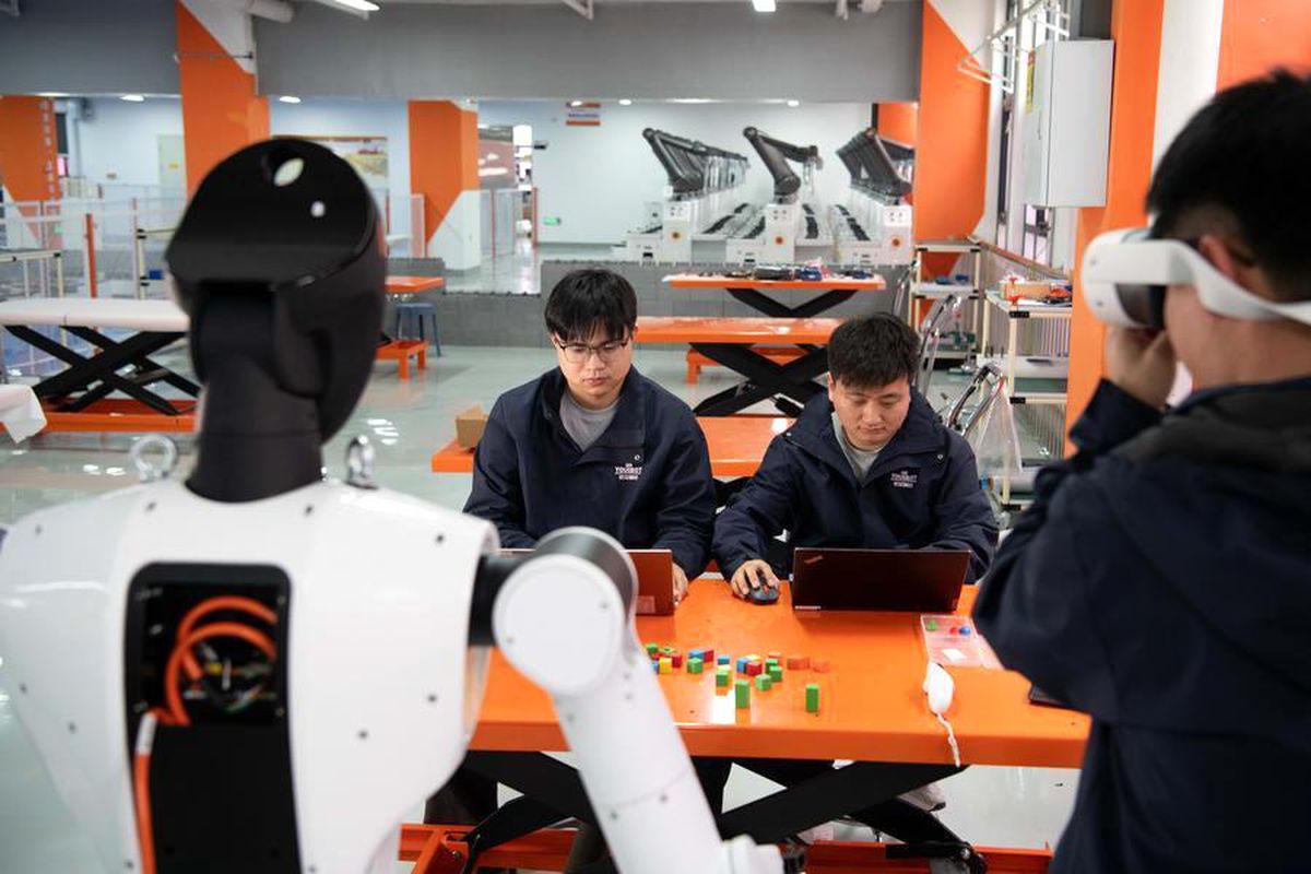 Hefei\'de Genç Girişimcilerle Robotik Devrim