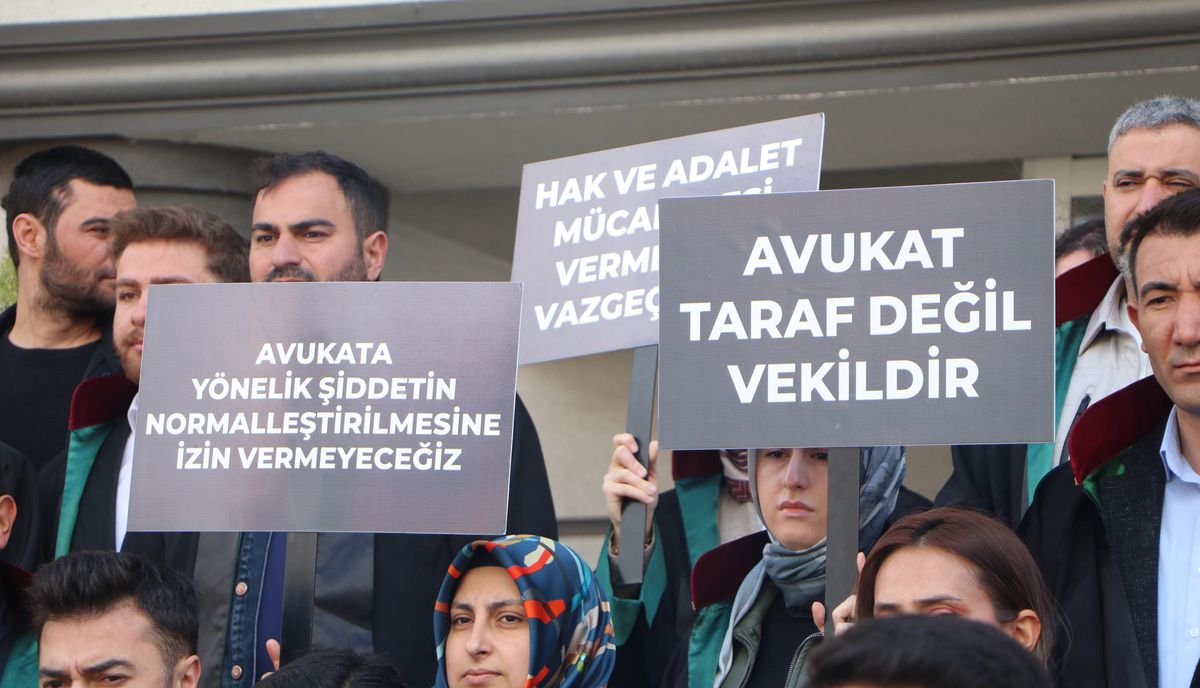 Avukat Taha Bağaçlı\'ya Bıçaklı Saldırı