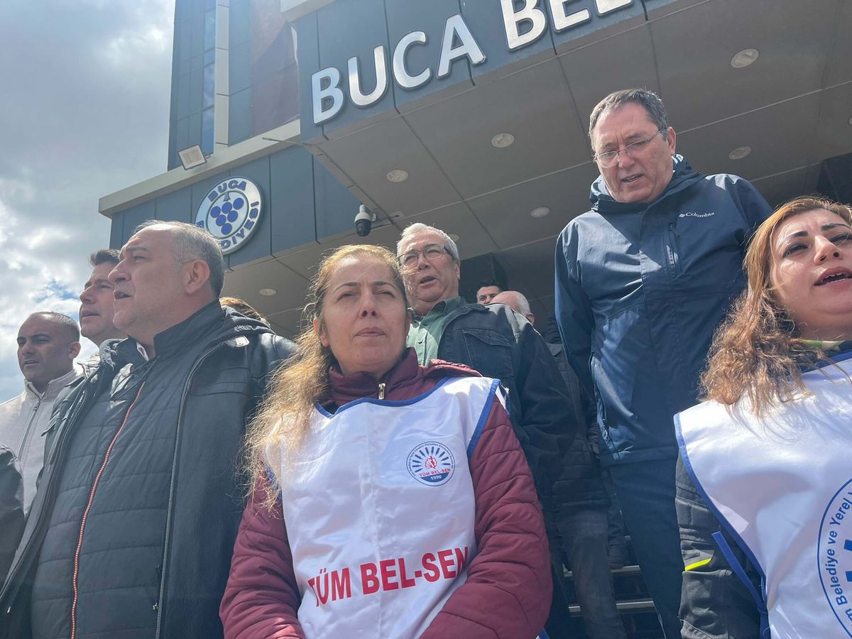 Buca Belediyesi\'nde Memurlar Eylemde