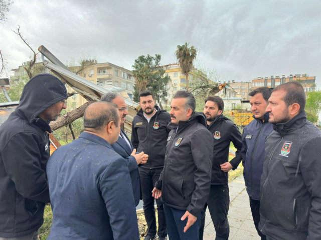 Büyükşehir Birecik’te seferber oldu: afetin yaraları sarılıyor
