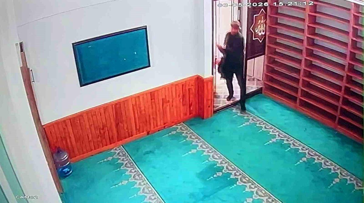Cami Hırsızı Kamerada