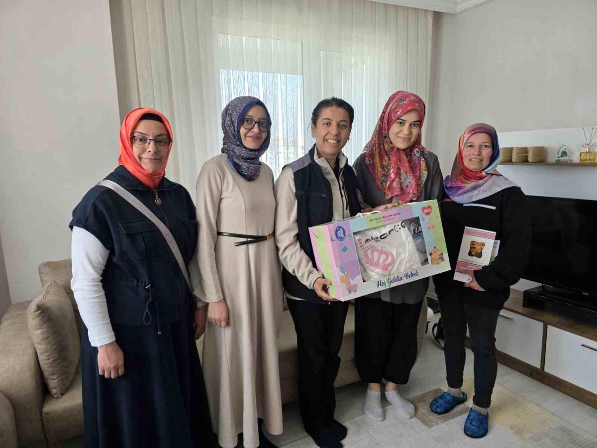 Çorum Belediyesi\'nden anne ve bebeklere evde sağlık desteği