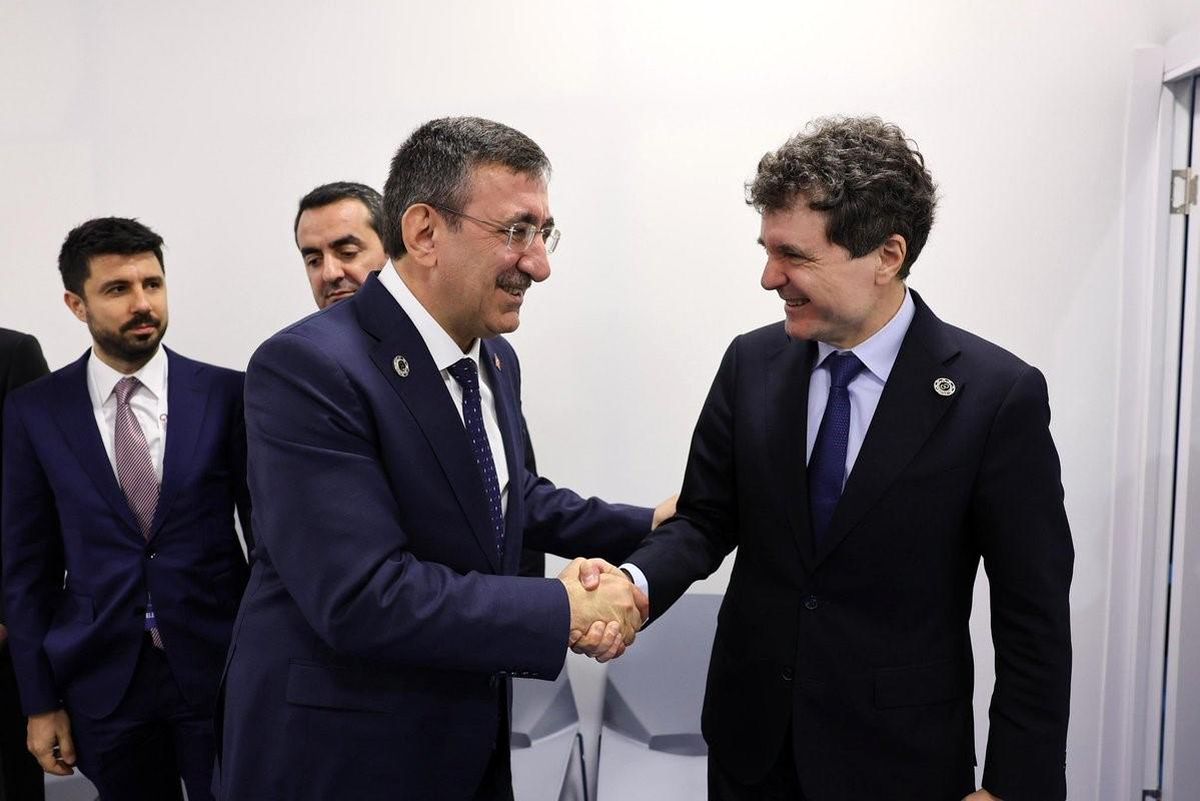 Cumhurbaşkanı Yardımcısı Yılmaz, Romanya Cumhurbaşkanı Dan\'la görüştü