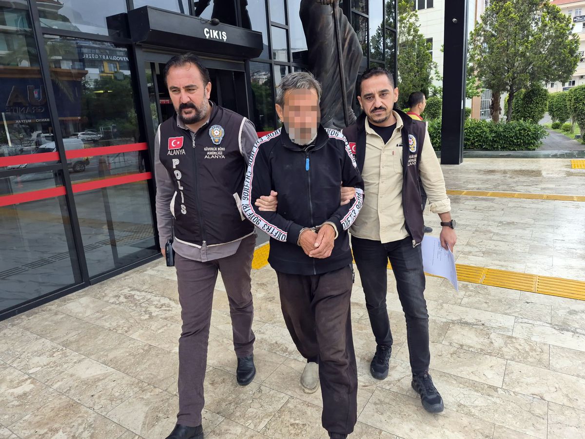 Cumhurbaşkanına Hakaret Eden R.K. Tutuklandı