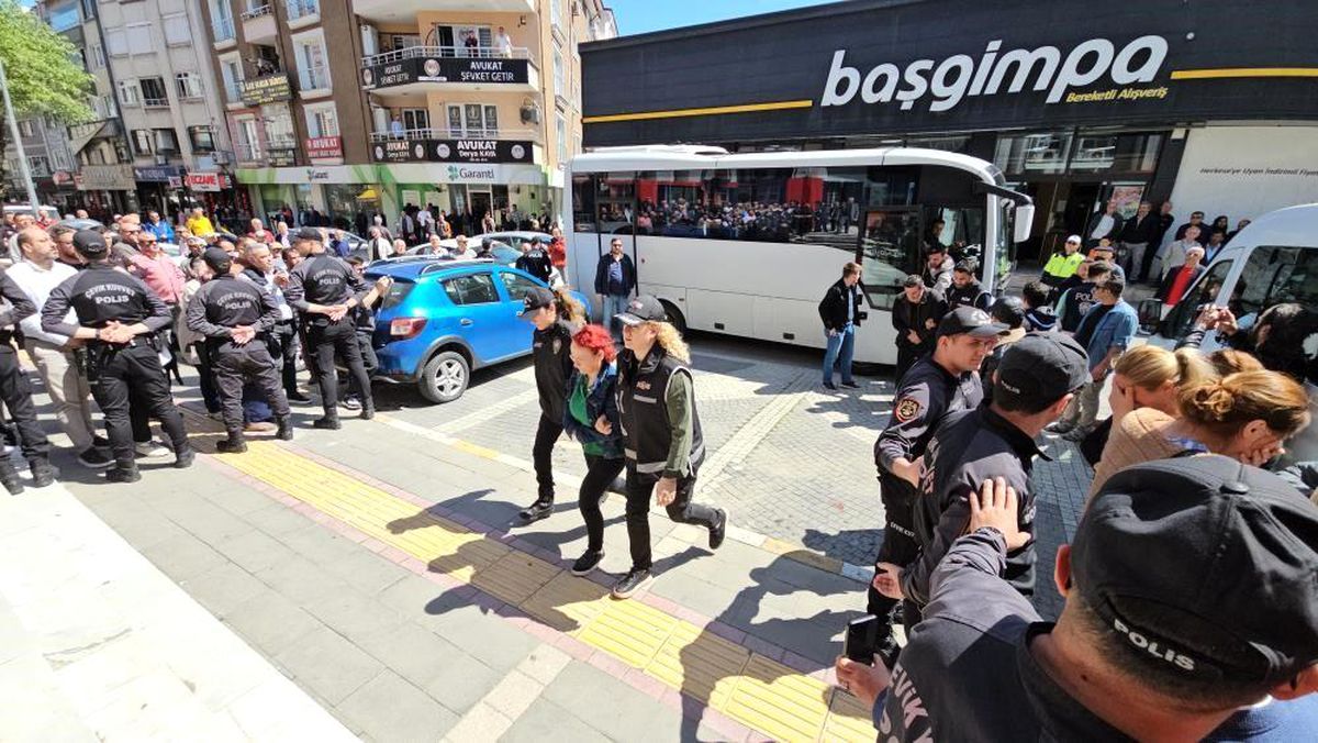 Devrek Belediyesindeki yolsuzluk iddianamesinde CHP\'li eski başkan ve ekibine rekor hapis talebi