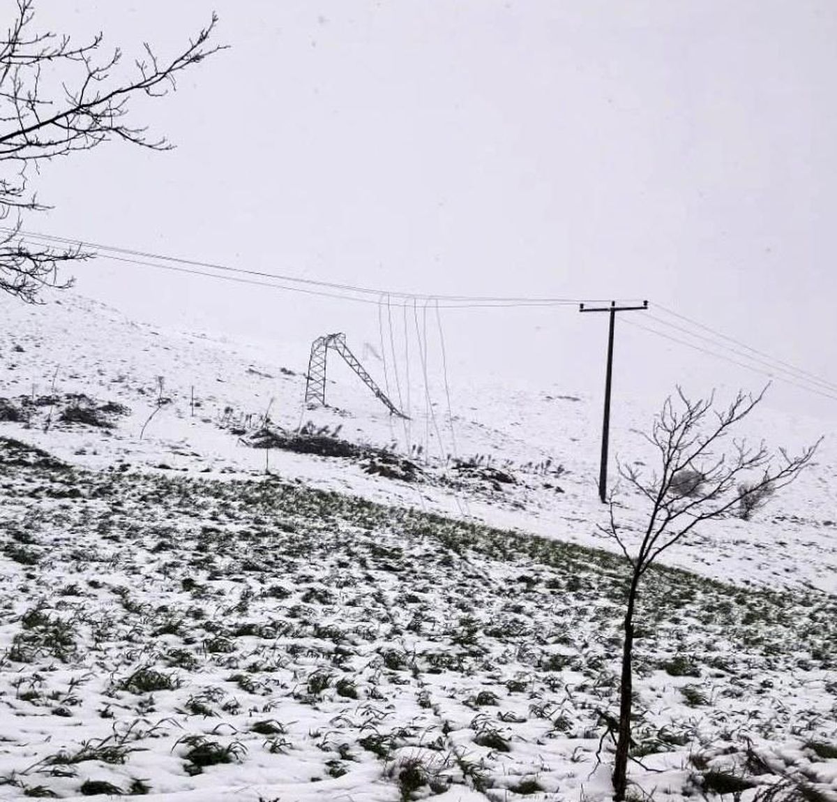 Dodurga beldesi şiddetli fırtına ve kar yağıyı altında