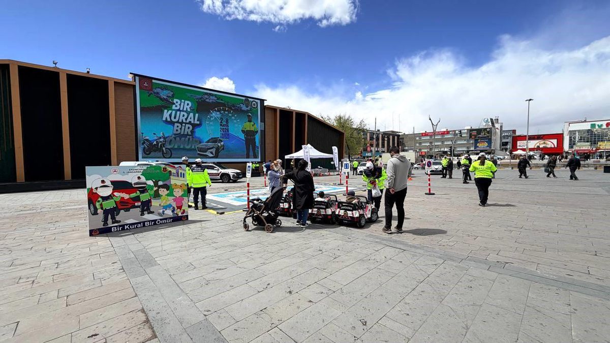 Erzincan\'da Trafik Haftası Etkinliği
