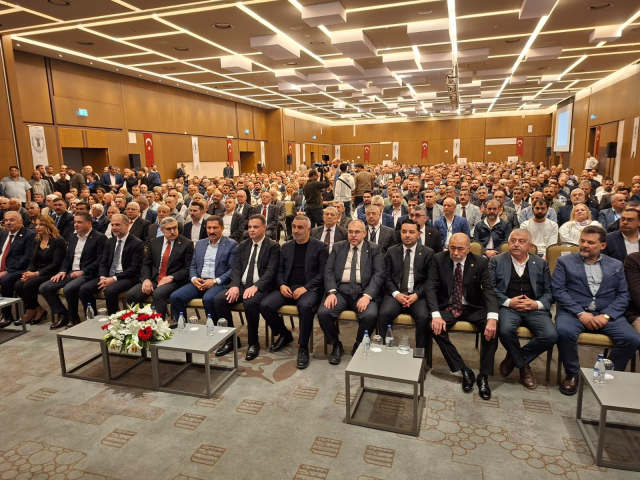 Hatay esnafı güven tazeledi: Aziz Fatih Yılmaz yeniden başkan