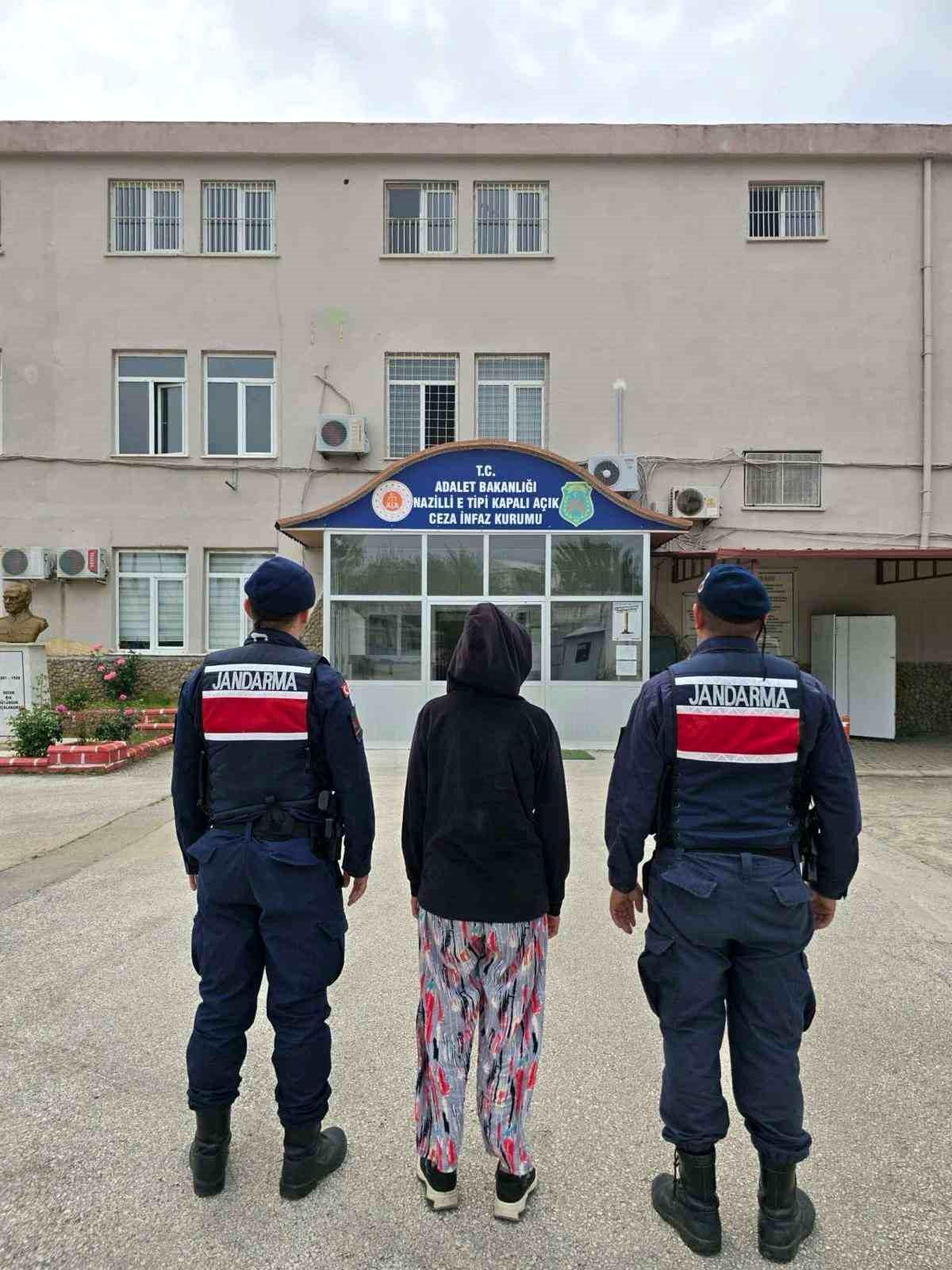 Nazilli\'de Hırsız Aranan Şahıs Yakalandı