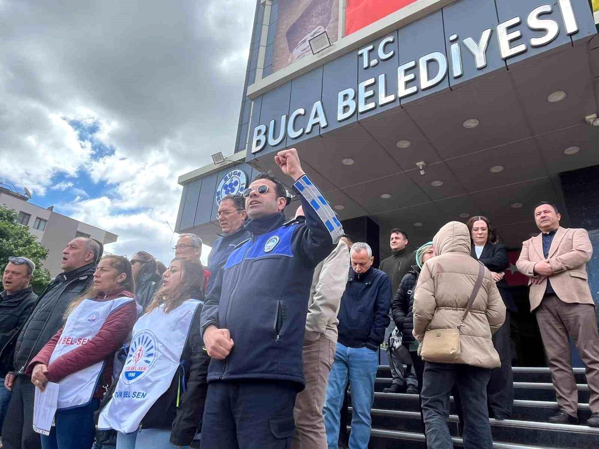 İzmir\'de belediye memurlarının \'TİS\' eylemi sürüyor