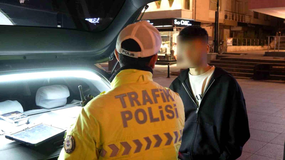 Kadıköy\'de Tehlikeli Sürüşe 90 bin TL Ceza
