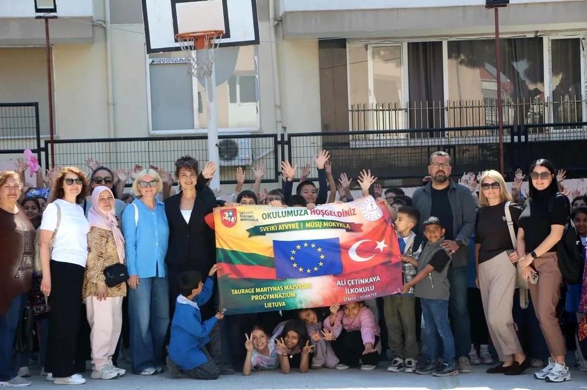 Litvanyalı Öğretmenlerden Dikili\'deki Gözlem Faaliyeti