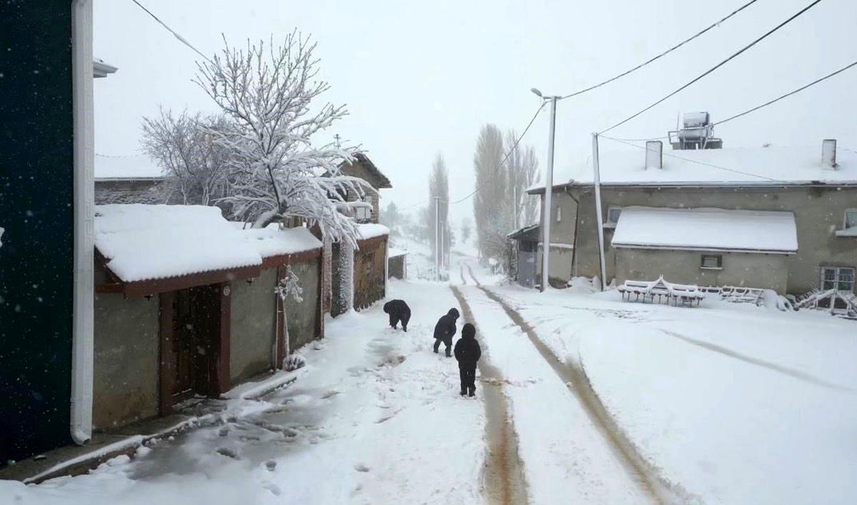 Eskişehir\'de Mayıs\'ta Kar Keyfi