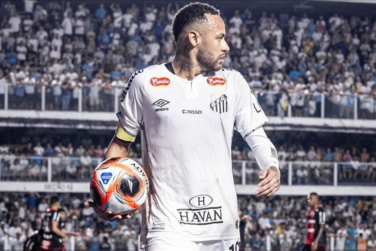 Neymar, Robinho\'nun oğlu olan takım arkadaşına tokat attı